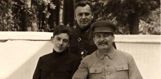 سایه استالین: چگونه کارگر ولاسیک محافظ رهبر شد و چگونه اعتماد کامل حامی خود را به دست آورد.